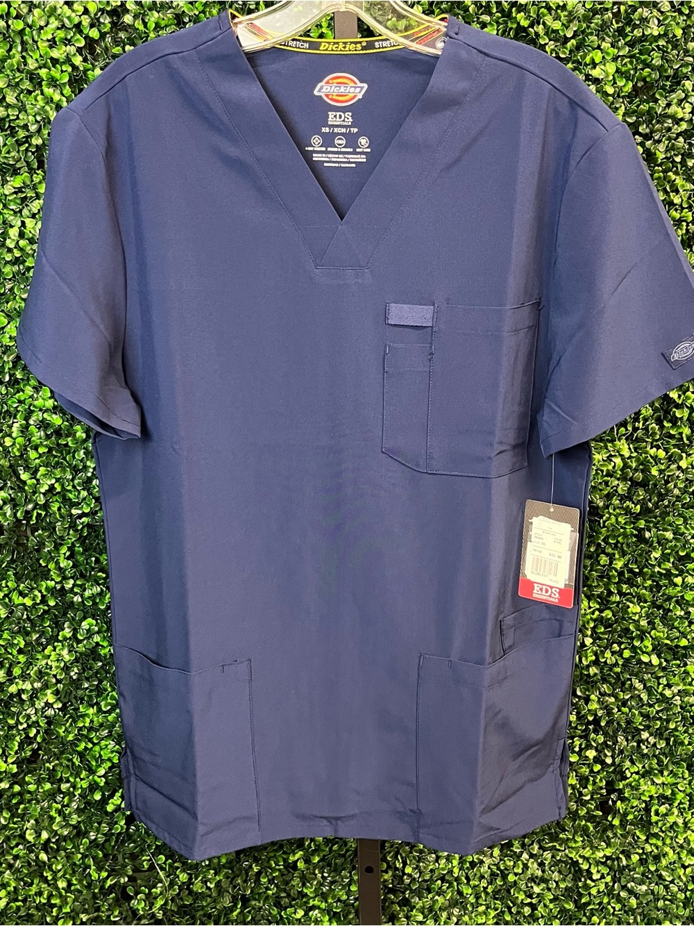 NWT Dickies Men’s Navy Blue V-Neck Medical Scrub Top Size XS